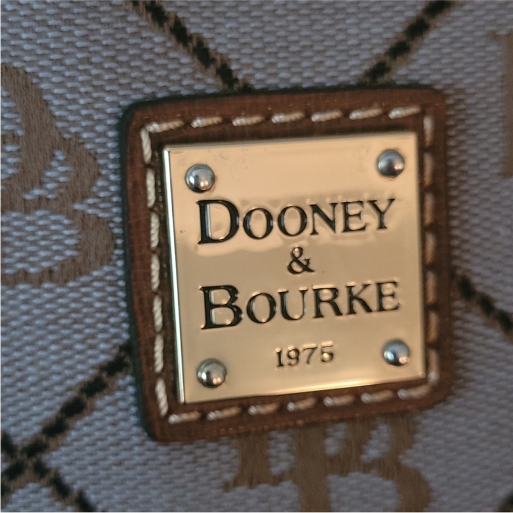 Dooney and Bourke Maxi Quilt Large
Gabriella EUC - Picture 4 of 16
